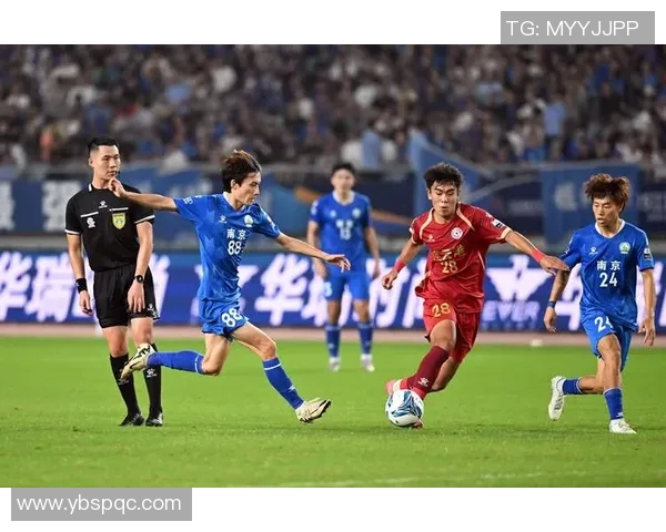 足球巨星经典瞬间高燃壁挂装饰点亮热血青春与永恒荣耀